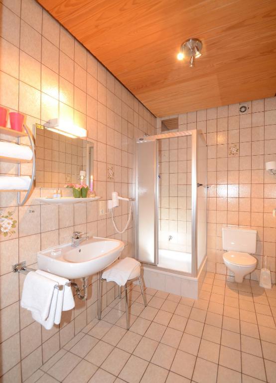 Gasthof Zur Post Hotel Und Parkplatz Vohenstrauss Rum bild