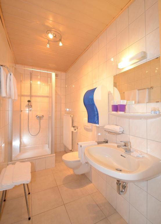Gasthof Zur Post Hotel Und Parkplatz Vohenstrauss Rum bild