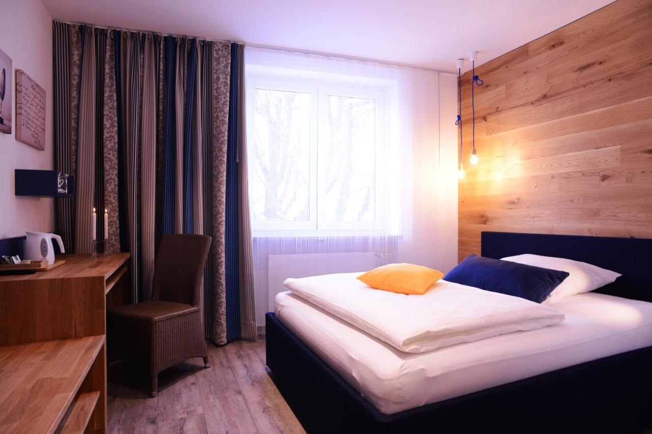 Gasthof Zur Post Hotel Und Parkplatz Vohenstrauss Exteriör bild
