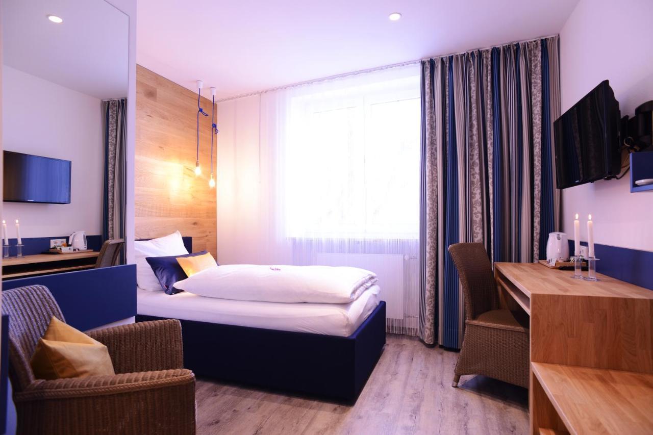 Gasthof Zur Post Hotel Und Parkplatz Vohenstrauss Exteriör bild