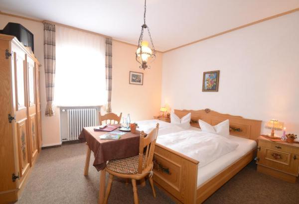 Gasthof Zur Post Hotel Und Parkplatz Vohenstrauss Exteriör bild